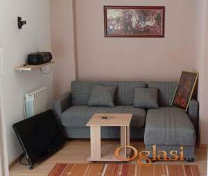 Luksuzan namešten stan 40m2 pored reke za uživanje